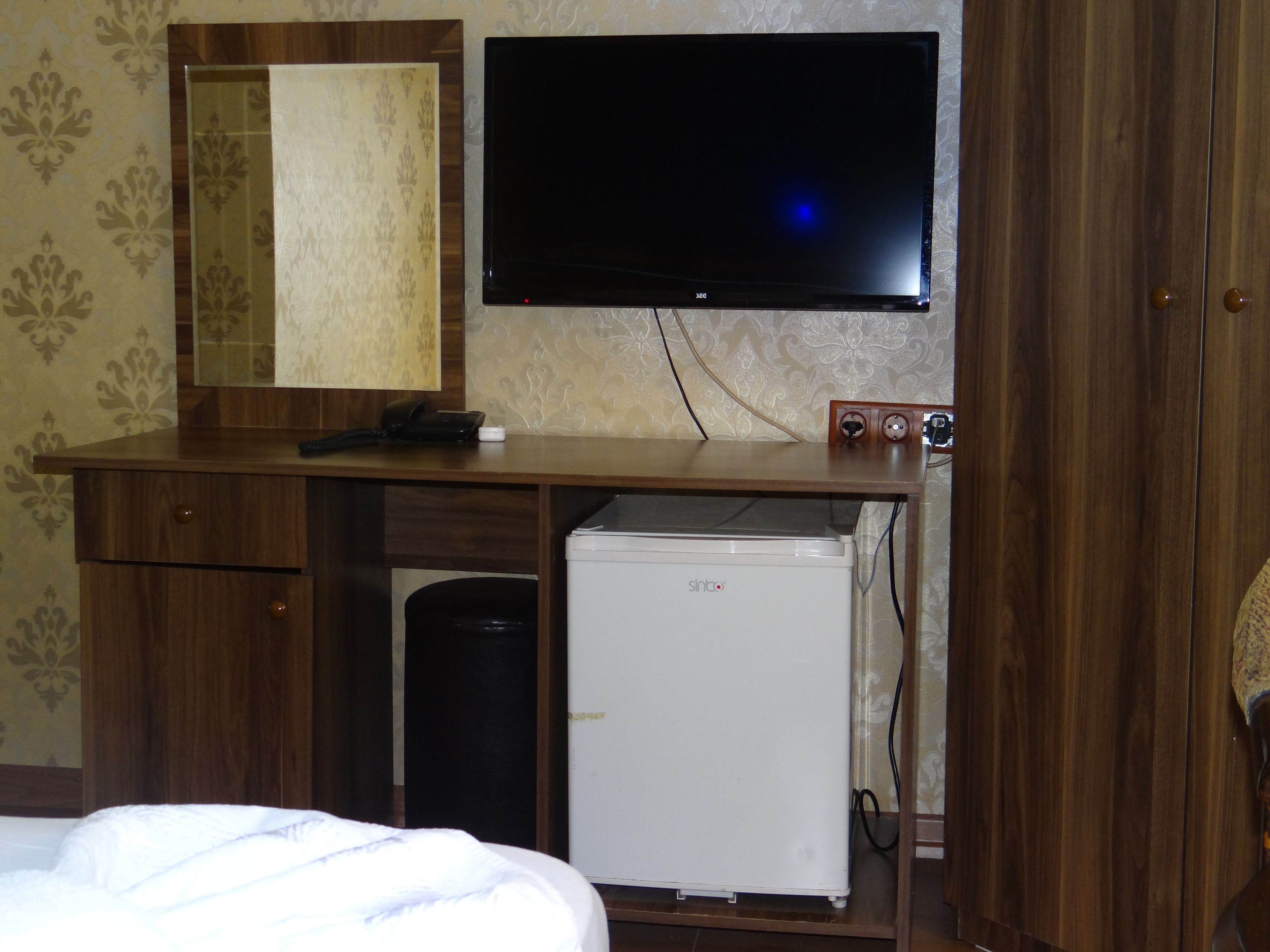 Minibar, desk, soundproofing, iron/ironing board