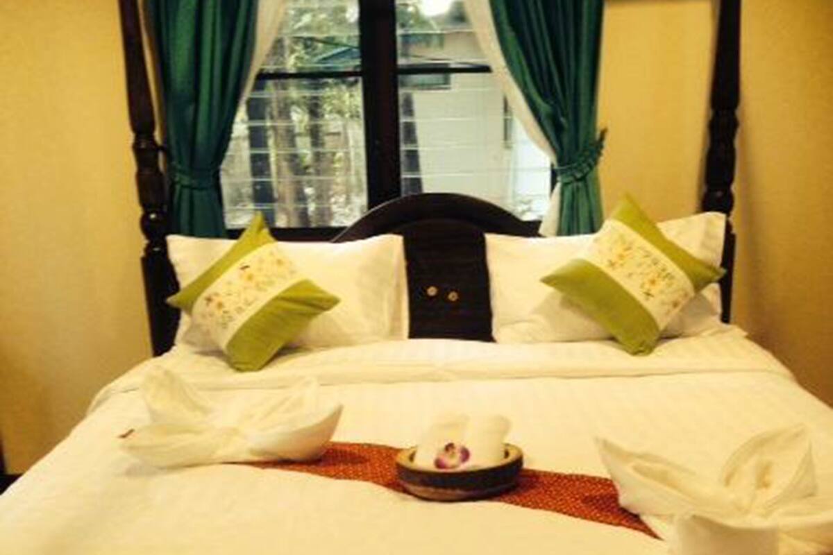 Villa Deluxe | Desk, rollaway beds, free WiFi