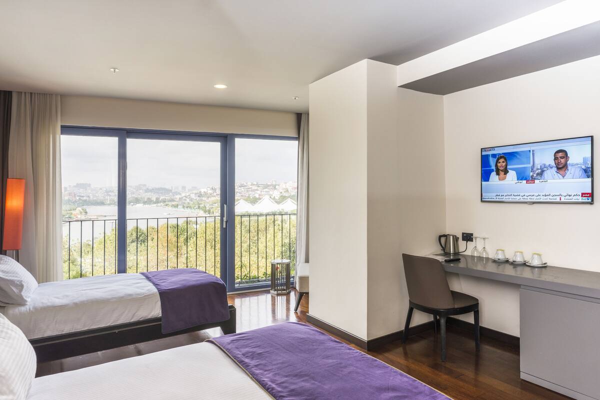 Premium bedding, minibar, in-room safe, desk