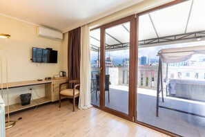 Comfort Suite, Terrace | Minibar, desk, blackout curtains, iron/ironing board - Hotel N16 (Batumi)