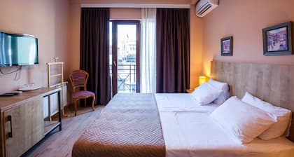 Hotel N16
