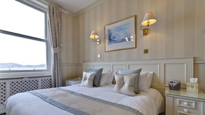 Suite – junior | Minibar, strykejern/-brett og wi-fi (inkludert)