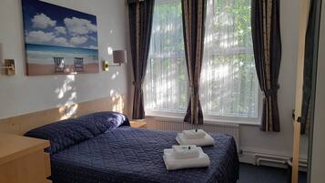 Double Room | Iron/ironing board, bed sheets