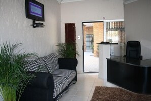 Reception - Queness Inn (Maun)