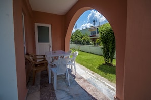 Apartment | Terrace/patio