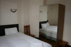 3 bedrooms, iron/ironing board, free WiFi, bed sheets - Kensington and Chelsea Grand Apartment (London)