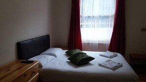 Apartment, 3 Bedrooms | 3 bedrooms, iron/ironing board, free WiFi, bed sheets - Kensington and Chelsea Grand Apartment (London)