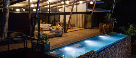 Outdoor pool, free pool cabanas, pool umbrellas