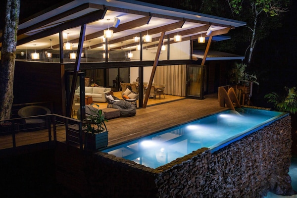 Outdoor pool, free pool cabanas, pool umbrellas