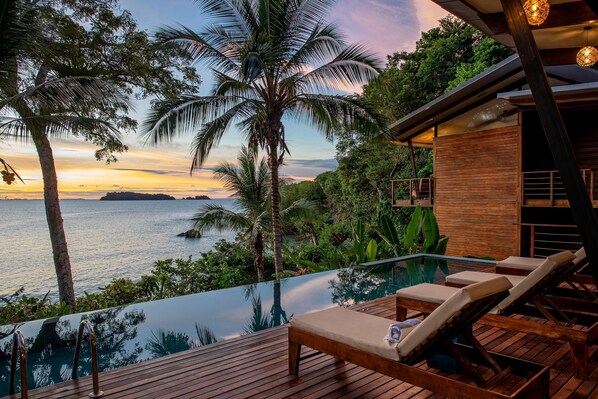 Beachfront Villa Estate | Vue de la chambre