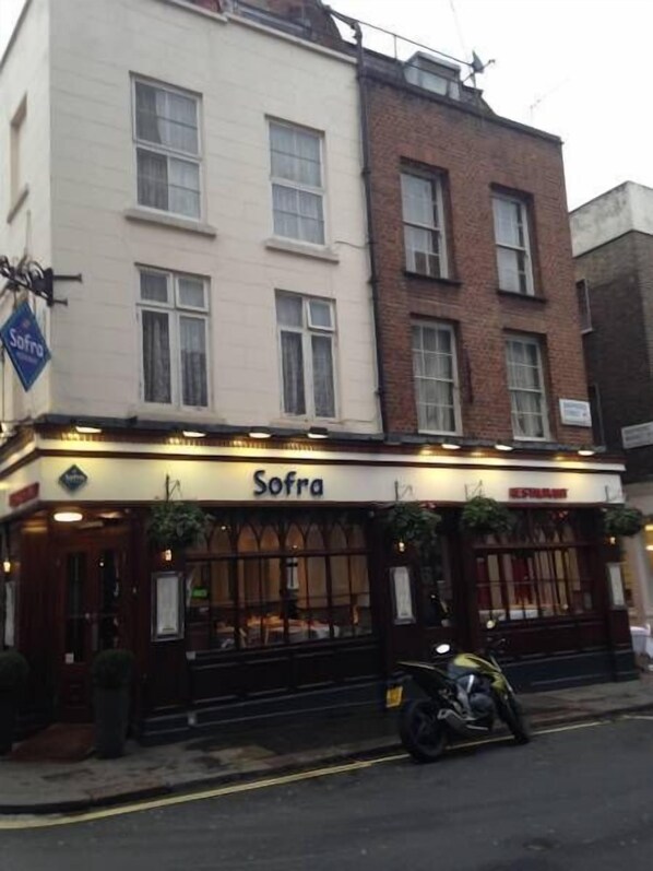 Front of property - Mayfair Apartment (London)