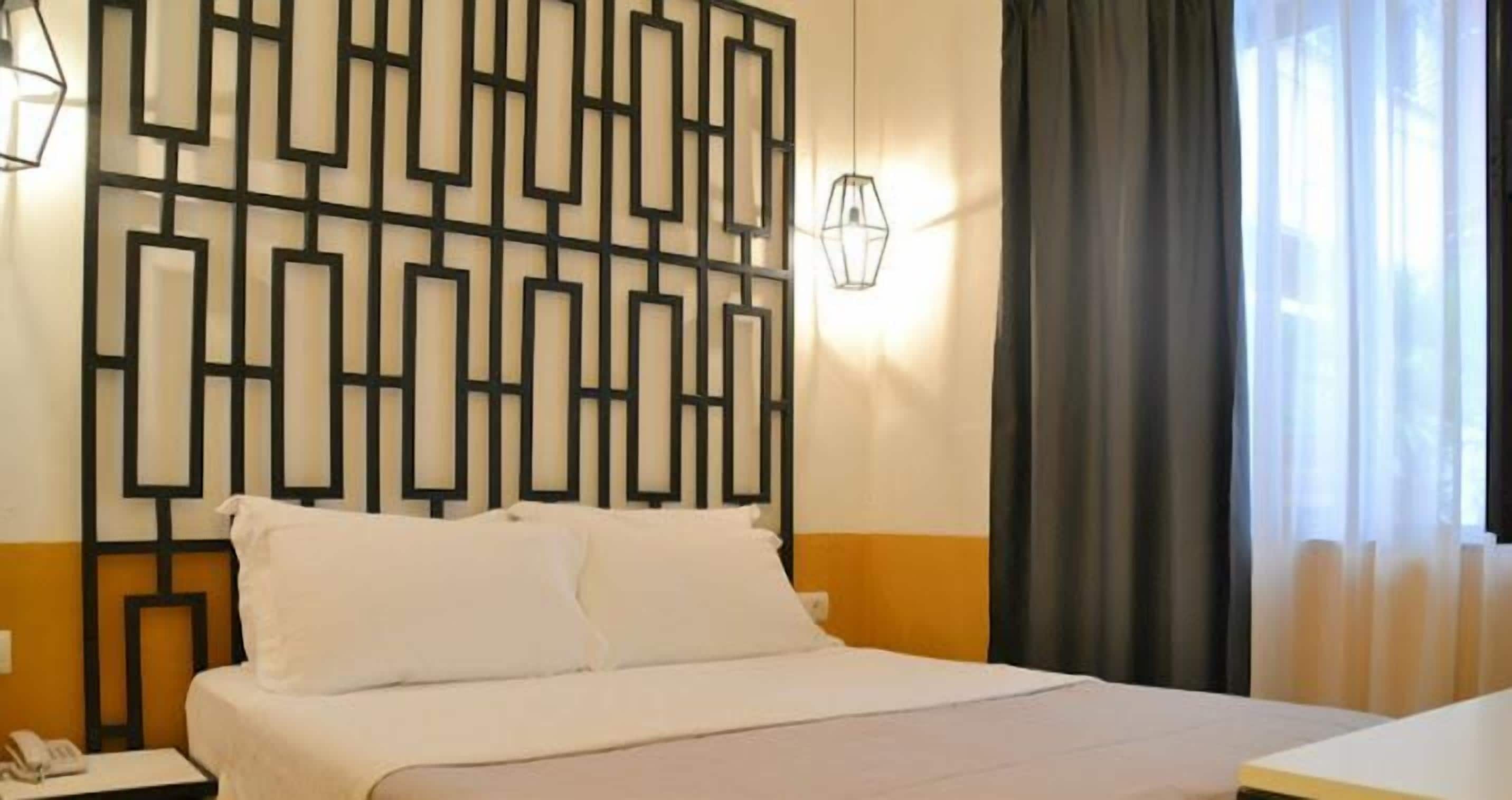 budget double or twin room | 1 bedroom, egyptian cotton sheets, premium bedding, pillow-top beds