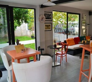 Esmorzar diari a la carta gratuït 