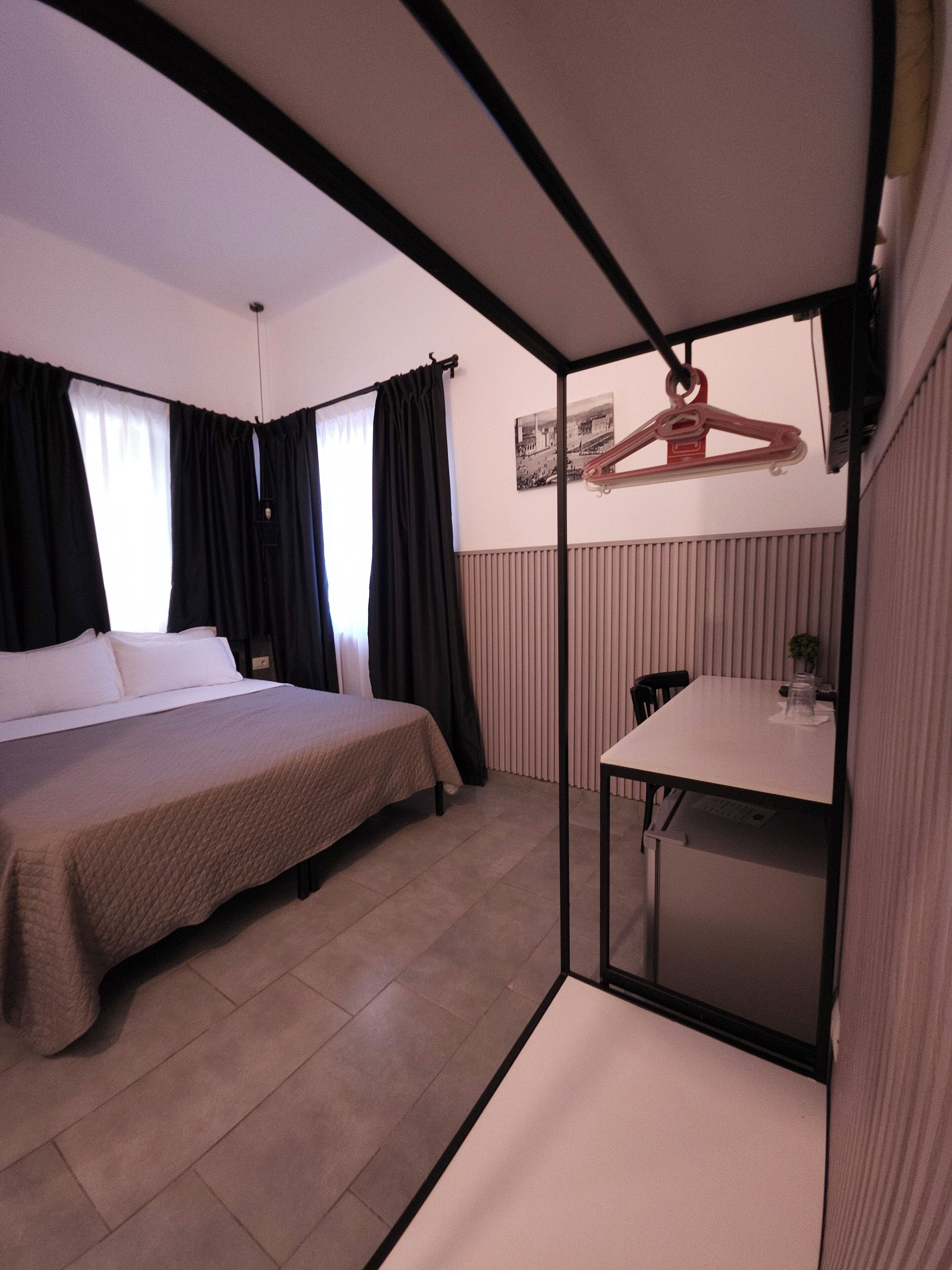 9 bedrooms, Egyptian cotton sheets, premium bedding, pillow-top beds