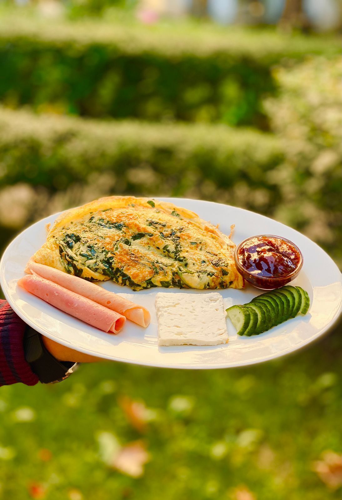 free daily cooked-to-order breakfast