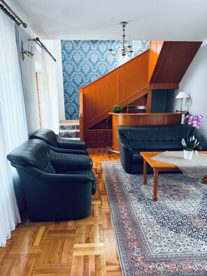 Superior Apartment, 2 Bedrooms, Park View | Desk, soundproofing, free cribs/infant beds, free WiFi - Hotel Pałac Rytwiany (Rytwiany)