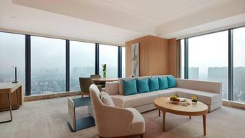 Svit - 1 sovrum - rökare - hörn (City View) | Vardagsrum | 42-tums platt-tv med satellitkanaler och tv