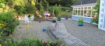 Five Oaks Bed & Breakfast