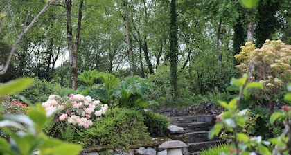 Five Oaks Bed & Breakfast