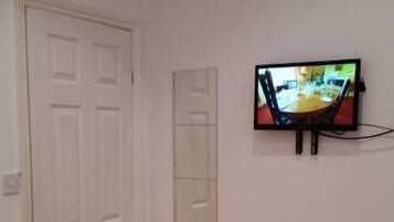 Studio | Iron/ironing board, free WiFi