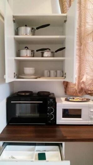 Wasserkocher mit Kaffee-/Teezubehör