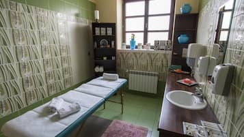Tratamientos corporales, hidroterapia, aromaterapia y masajes suecos