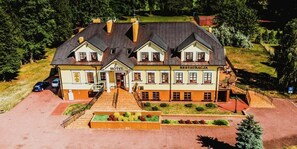 Exterior - Hotel Rytwiany Nowy Dworek (Rytwiany)