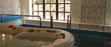 Body treatments, hydrotherapy, aromatherapy, Swedish massages