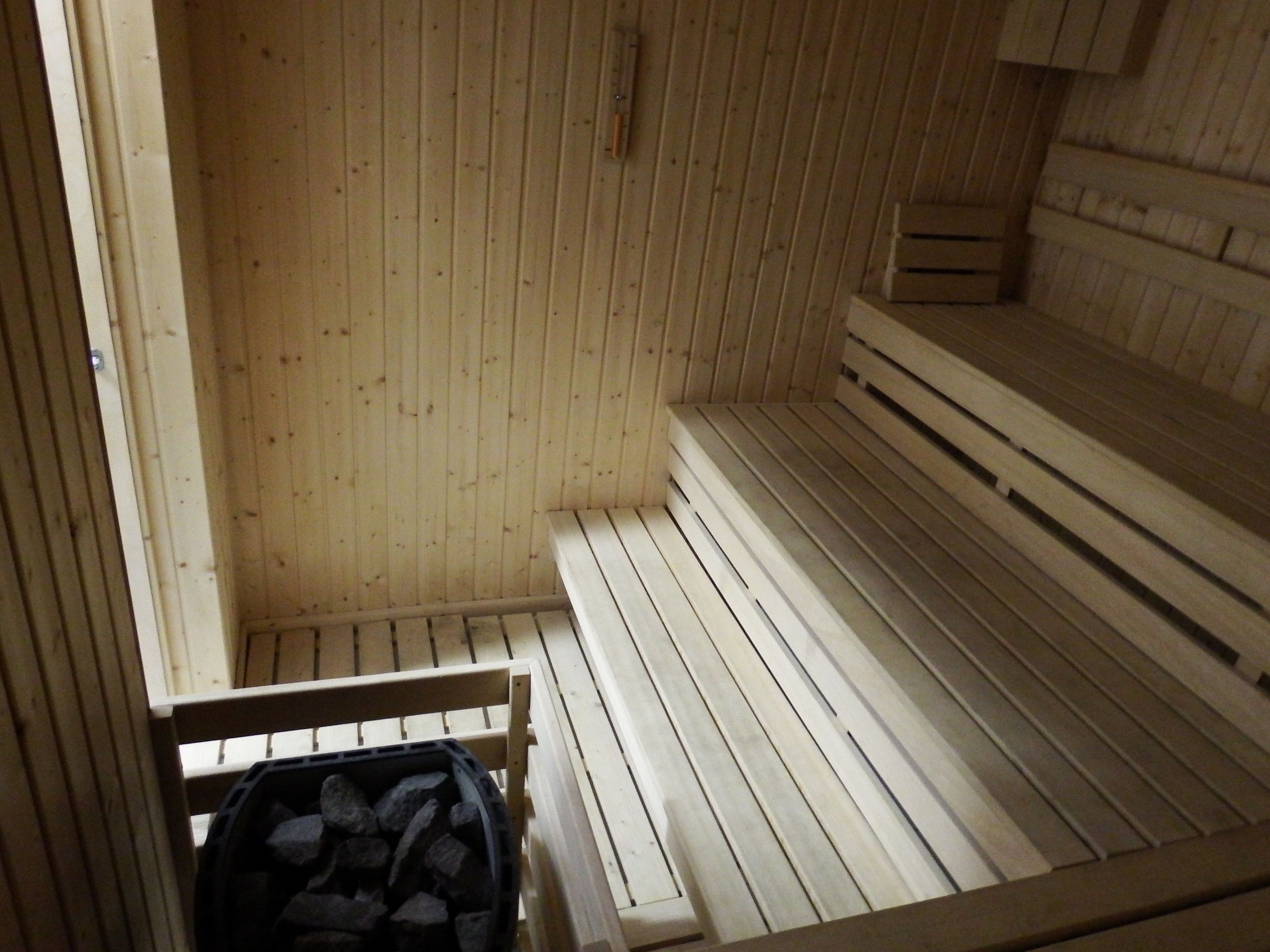 Soins corporels, soins d'hydrothérapie, soins d'aromathérapie