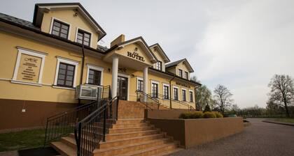 Hotel Rytwiany Nowy Dworek