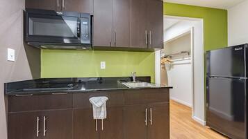 Fridge, microwave, coffee/tea maker