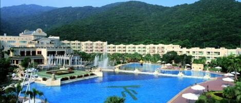 Alberca al aire libre