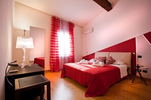 Superior Apartment, 1 Bedroom, Kitchenette, Tower | 1 bedroom, iron/ironing board, cots/infant beds, rollaway beds - Verona For Rent Red Theater (Verona)