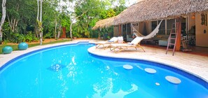 Piscine extérieure
