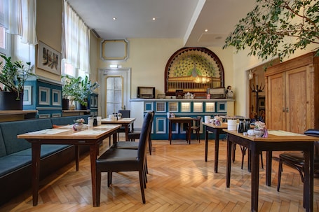 Daily buffet breakfast (EUR 11 per person)