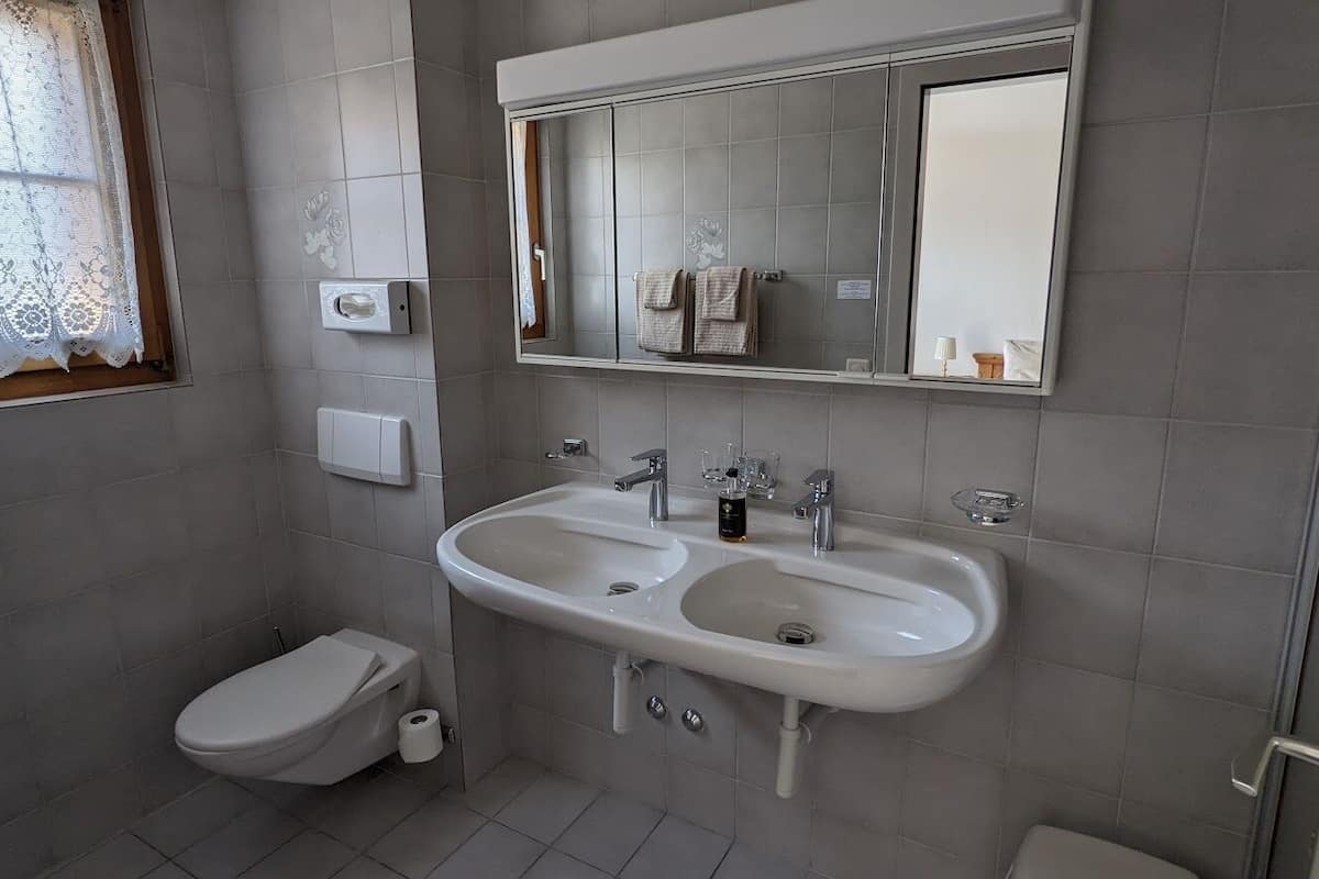 triple room | bathroom | shower, hair dryer, towels, soap