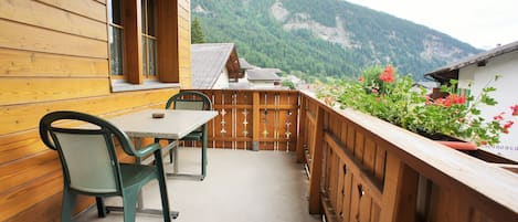 Chambre Double Panoramique, balcon, vue montagne | Balcon