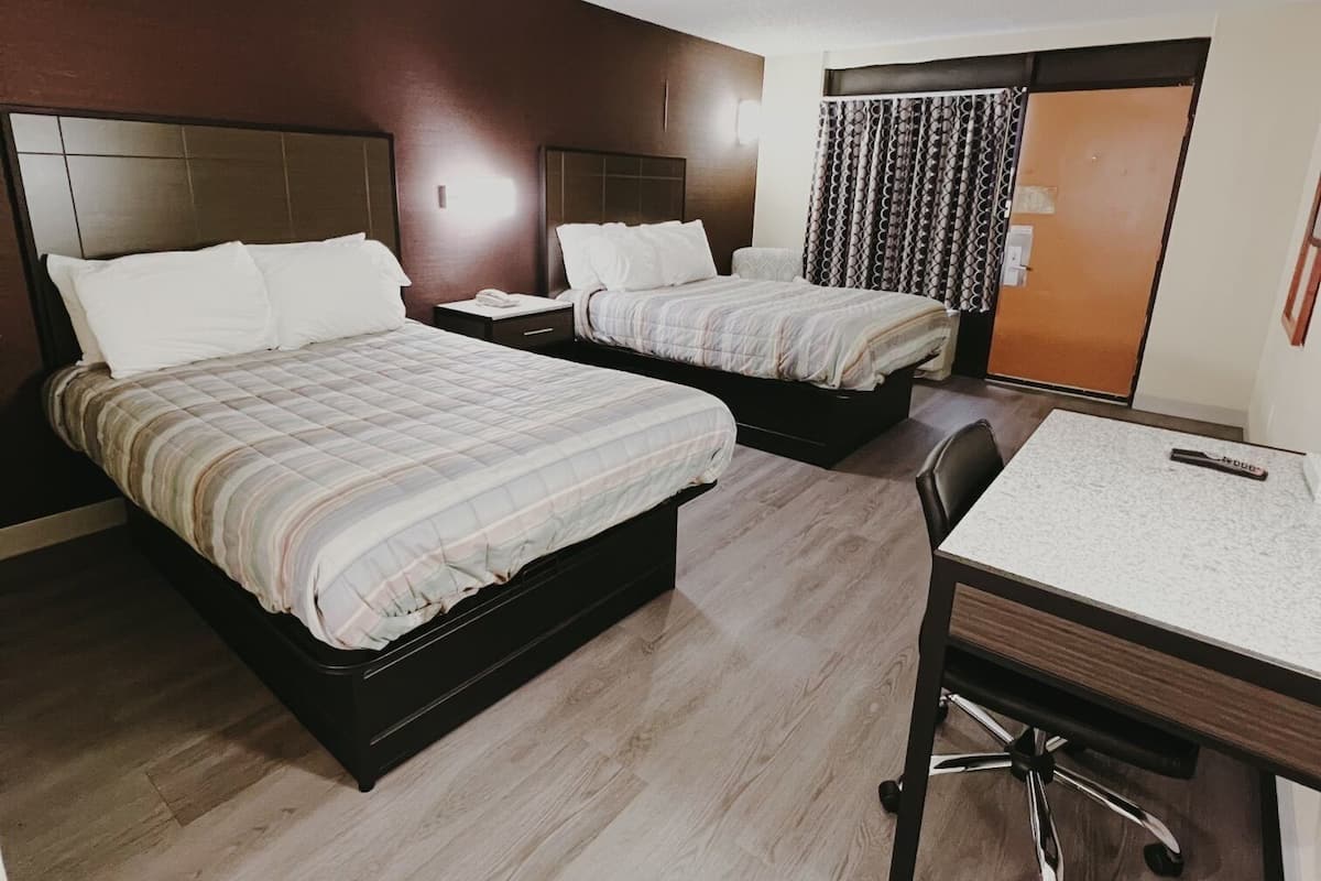 Standard Room, 2 Double Beds, Smoking | Desk, free WiFi