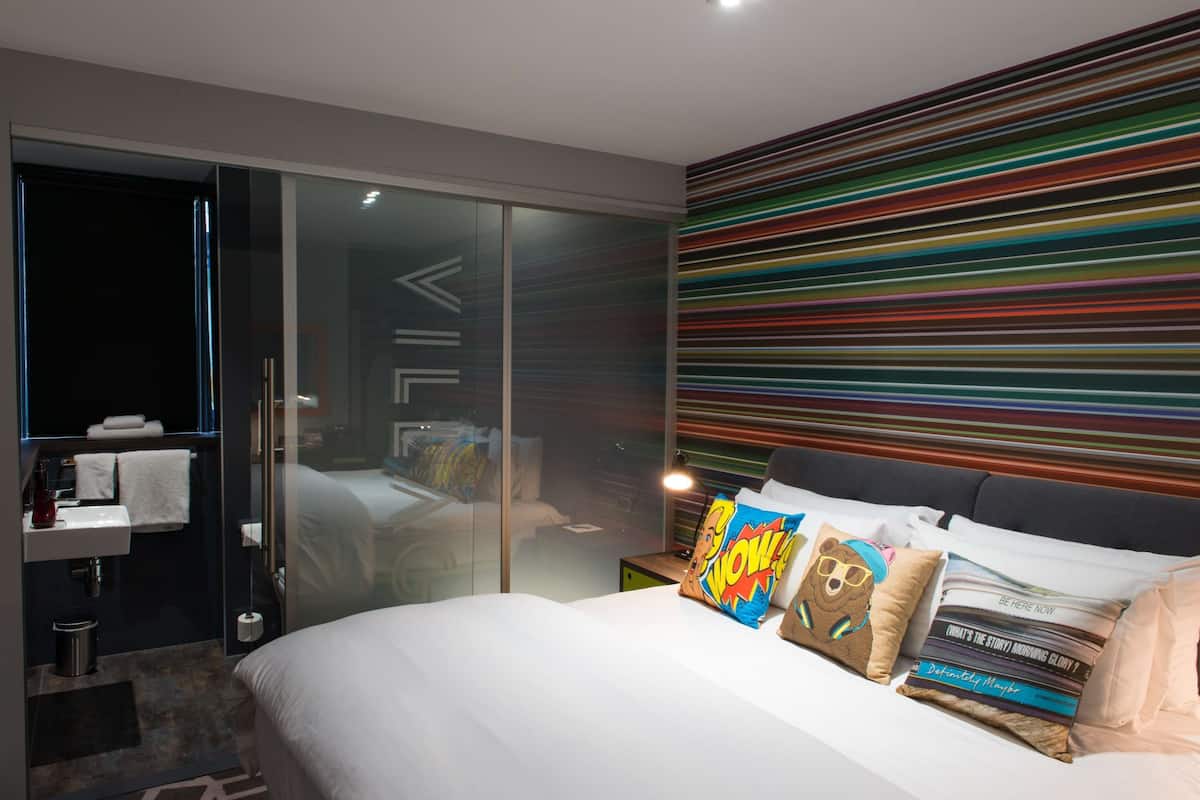 1 bedroom, desk, laptop workspace, blackout curtains