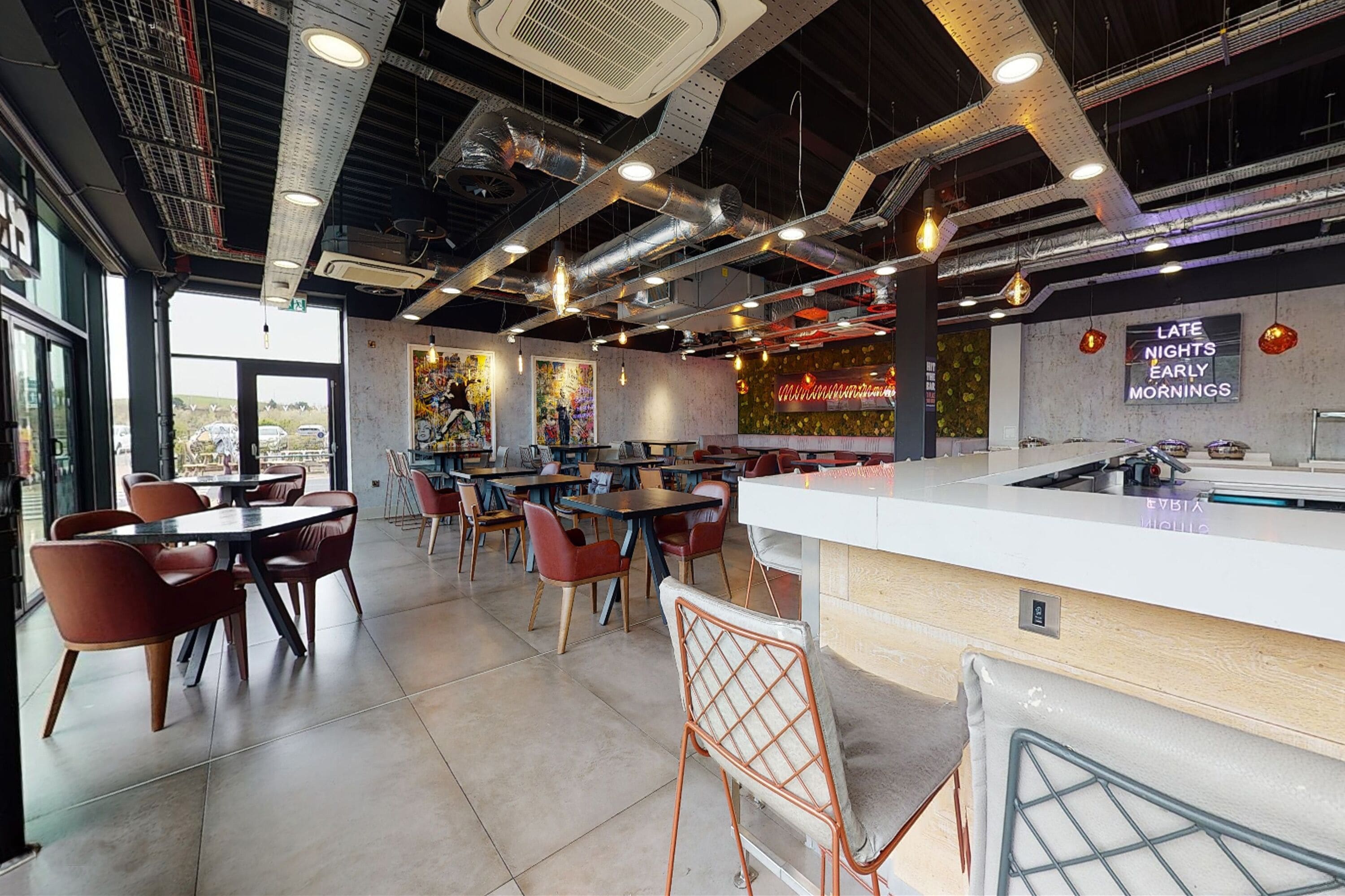 breakfast, lunch, dinner served; british cuisine