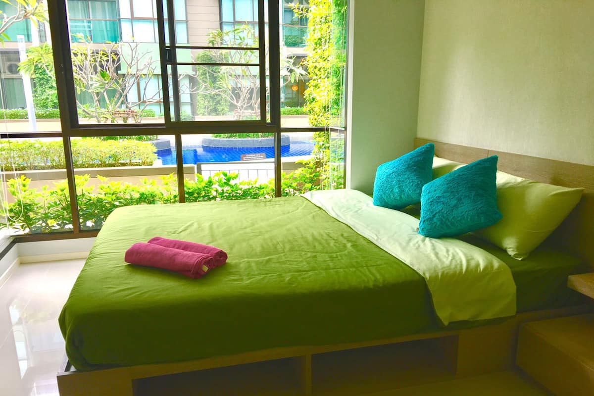 Desk, blackout curtains, rollaway beds, free WiFi