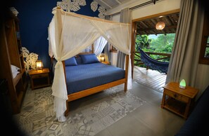 Bungalow | Minibar, coffre-fort, bureau, rideaux d’obscurcissement