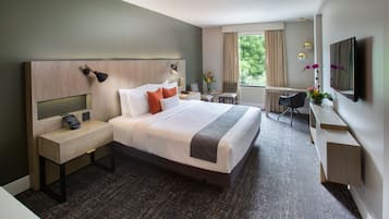 Cozy Standard King | 1 bedroom, premium bedding, in-room safe, desk