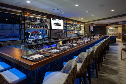 Bar (en el alojamiento)