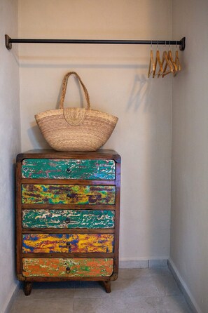 1 bedroom, minibar, individually decorated, individually furnished