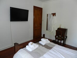 Luxury Twin Room, Private Bathroom