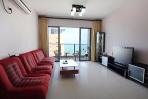 Sviitti, 2 makuuhuonetta, merinäköala | Olohuone