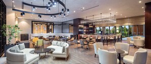 Bar (on property) - Hilton Istanbul Bakirkoy (Istanbul)