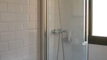 Double Room (Geol) | Premium bedding, minibar, free cribs/infant beds, rollaway beds