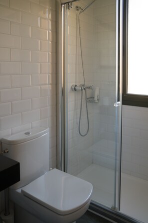 Double Room (Geol) | Premium bedding, minibar, free cots/infant beds, rollaway beds - Vilosell Wine Hotel (El Vilosell)
